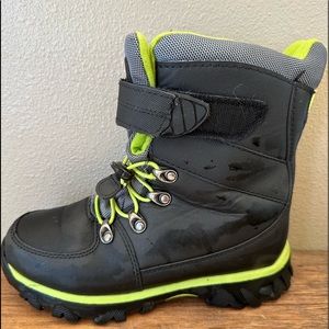 DSG kids winter boots
